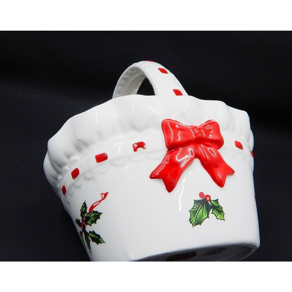 Lefton Christmas Holiday Holly Berry Handled Basket Hand-Painted White Red Bow - Picture 12 of 12